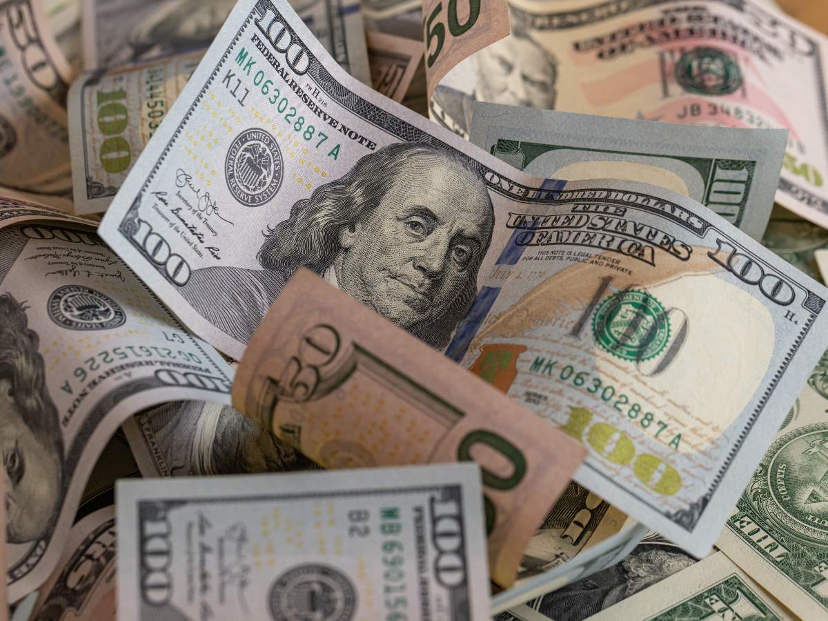 Economia Dinero Remesas Ahorro 1