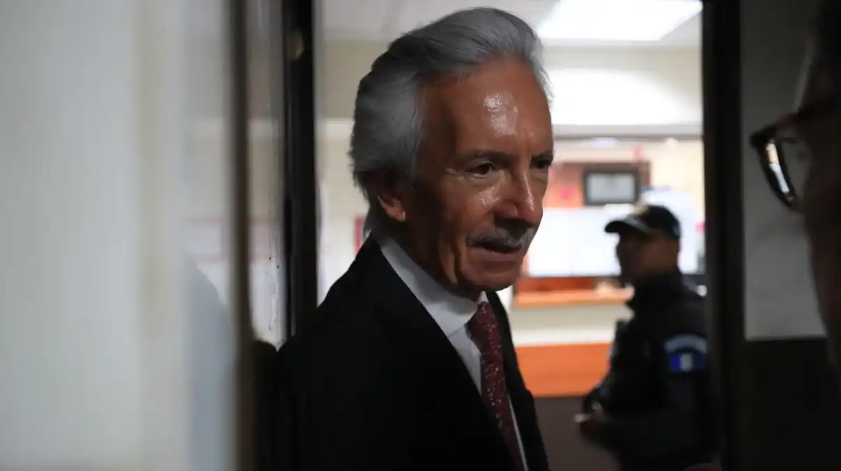 Jose Ruben Zamora
