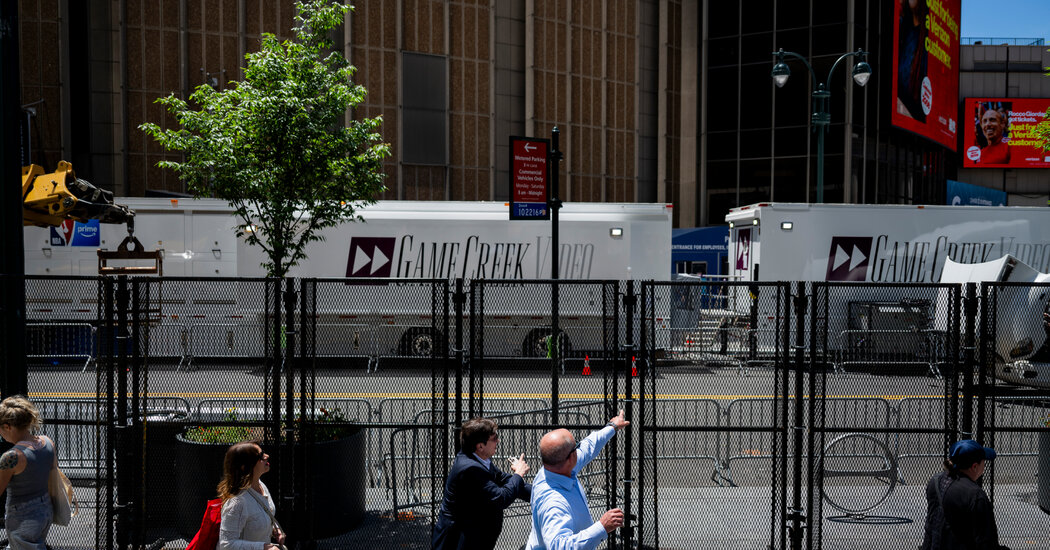 07met Knicks Security Cqwj Facebookjumbo