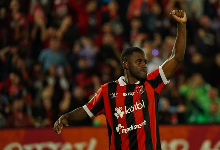 Joel Campbell Celebra Clasificacin Ante Herediano 304158615 760x520