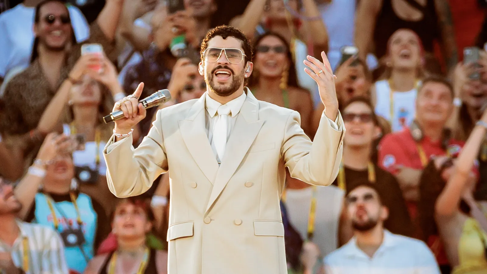 Bad Bunny anuncia su gira final en el estadio Hiram Bithorn