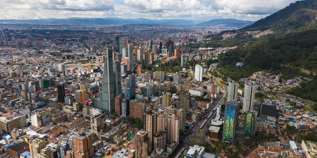 Confirman muertos tras sismo de magnitud 7.4 en el oeste de Colombia