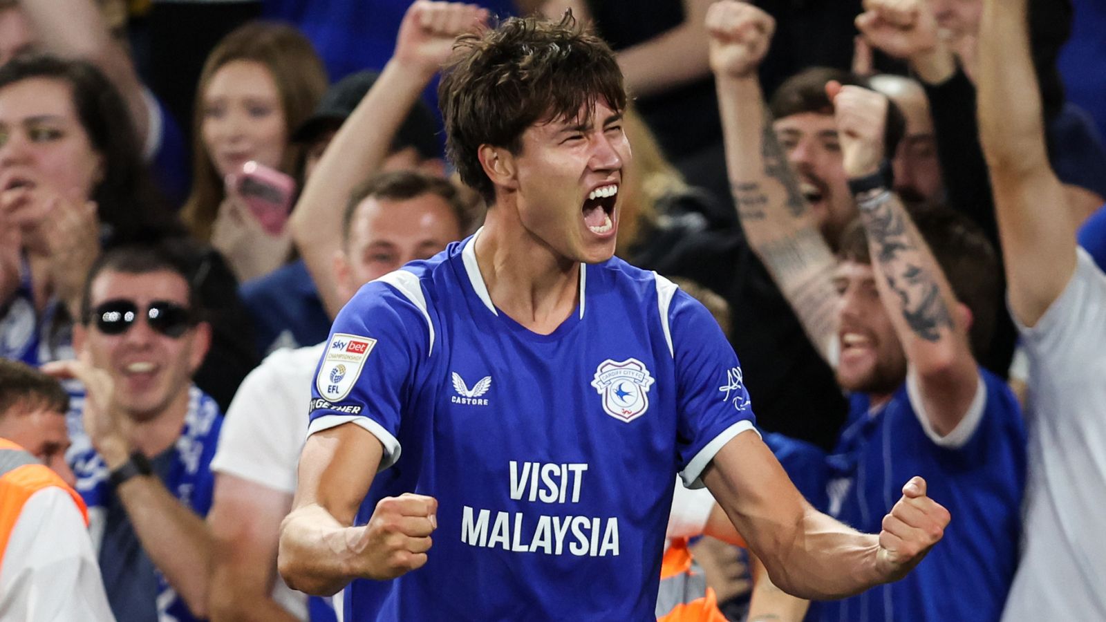 Golazo de falta al minuto 98 da al Cardiff un punto ante el Wrexham
