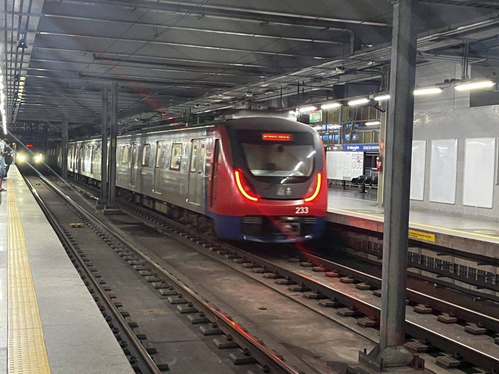 Metro refuerza operacion para partido de futbol