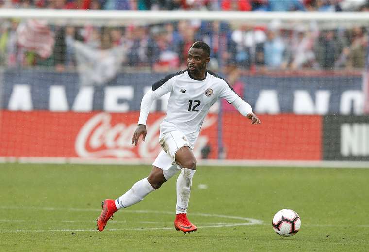 Waylon Francis busca un acuerdo pacífico con el Herediano